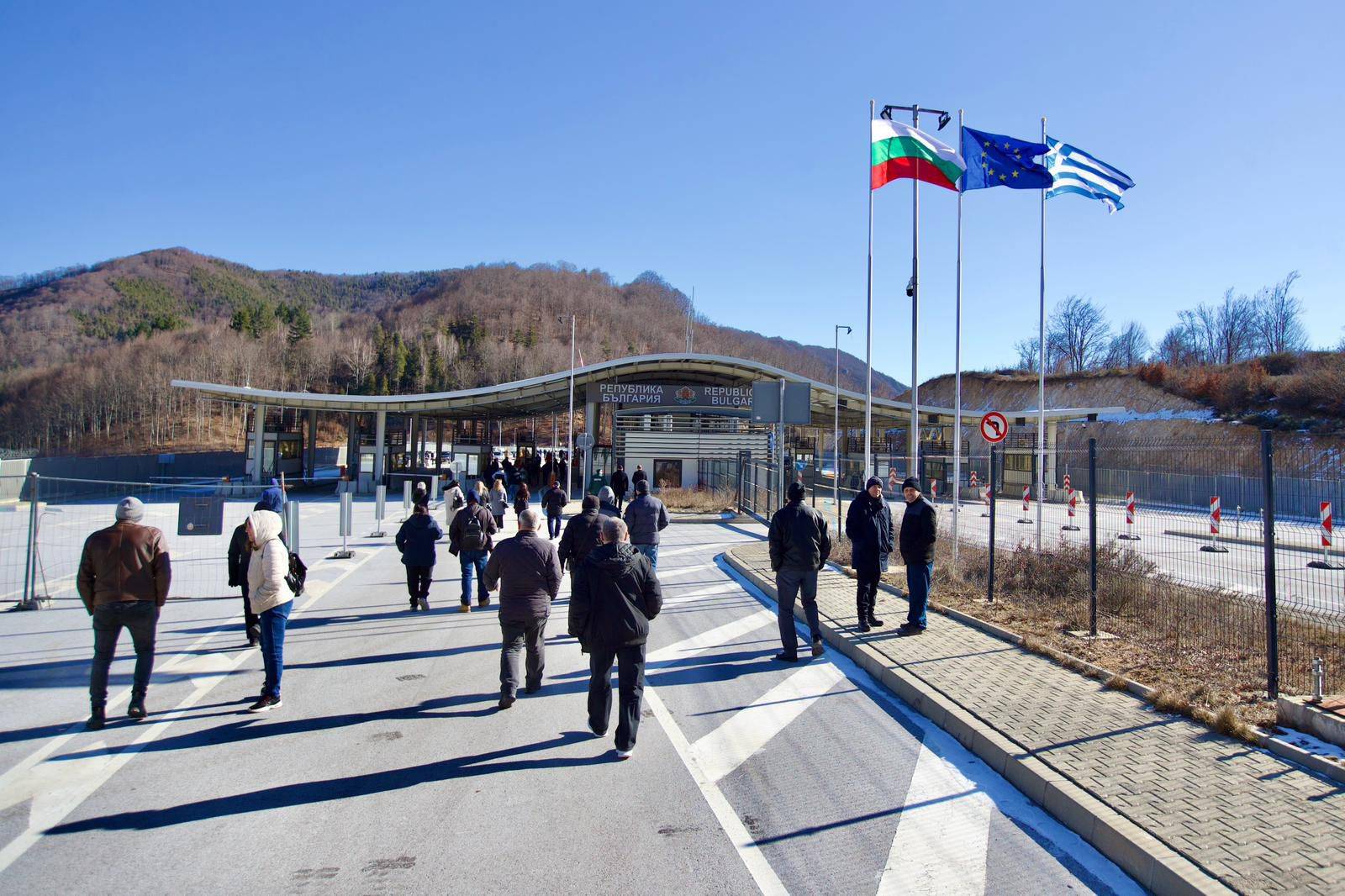 Откриването на пътния участък от Димарио до границата с България при Рудозем 